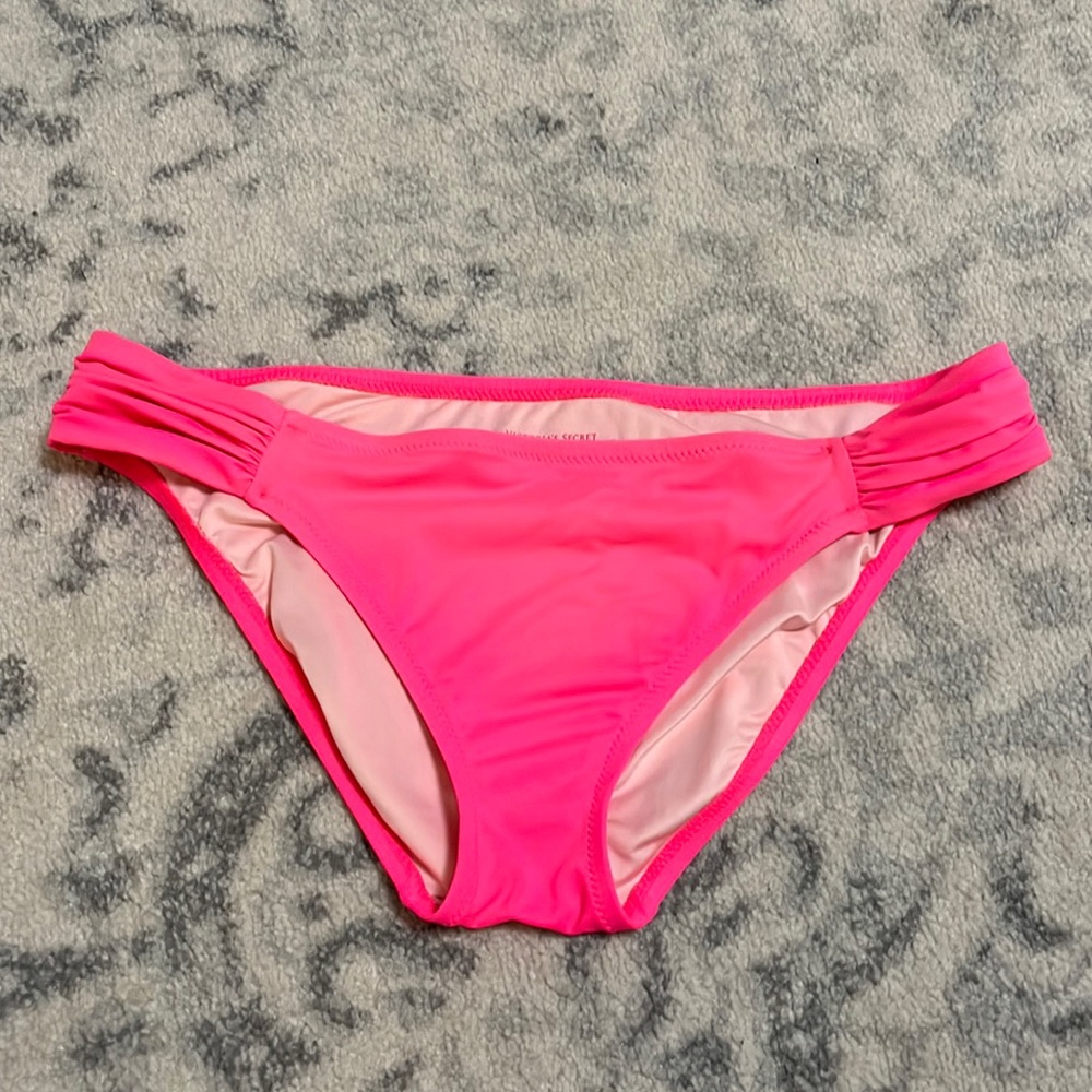 Victoria’s Secret the knockout bikini pink